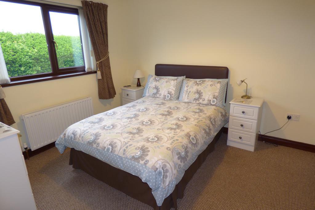 Ken-Mar House Bed And Breakfast Ballymoney Habitación foto